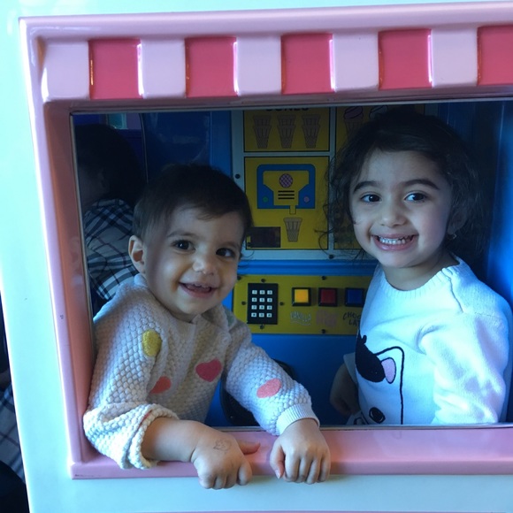 Meet your Posher, Zainab - Picture 1 of 1